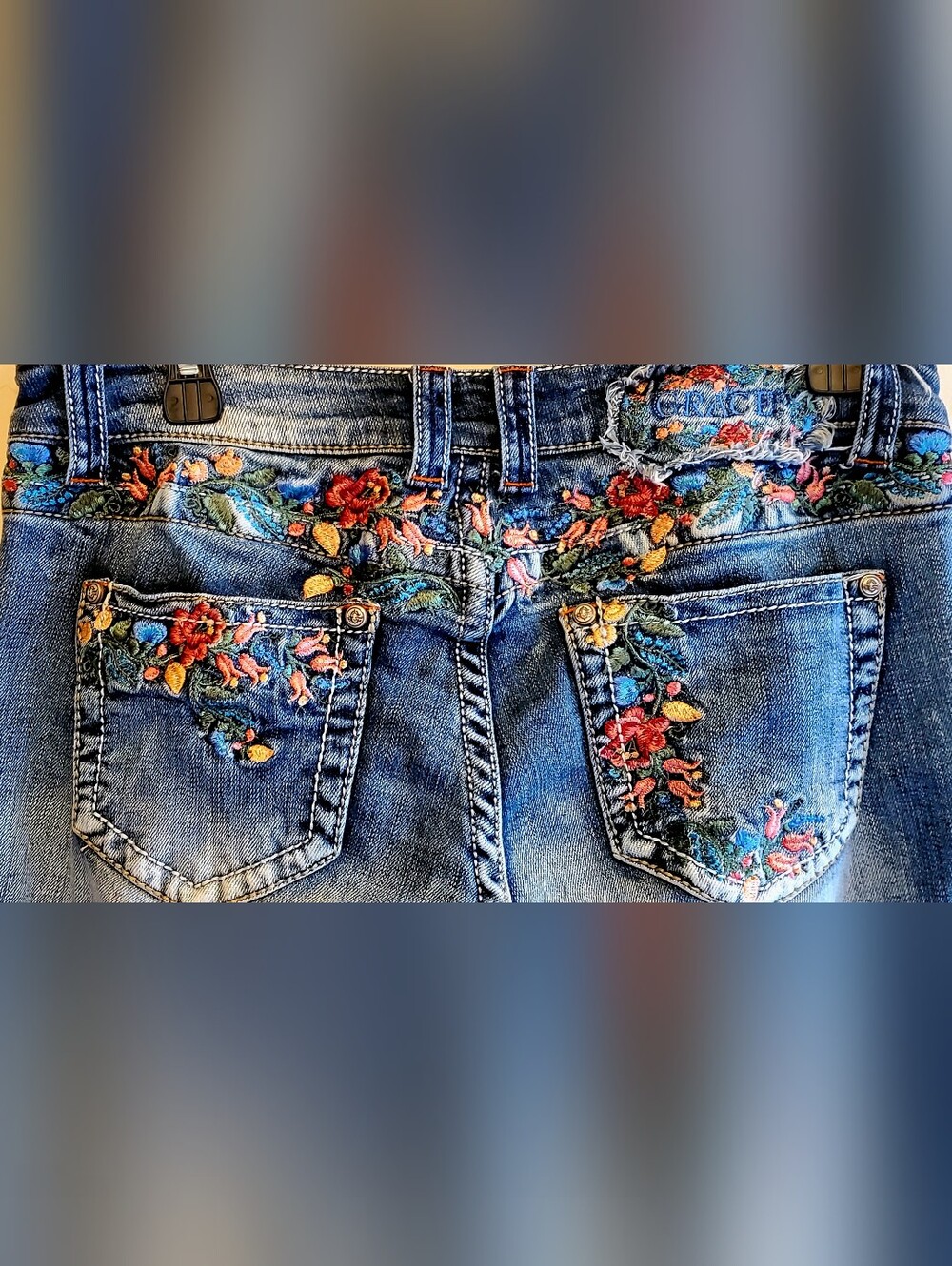 Grace in LA Light Blue Skinny Jeans with Floral Embroidery Sz 28 - Picture 7 of 11